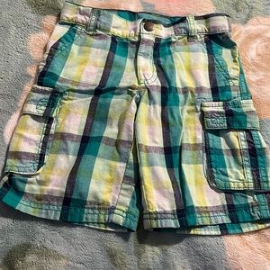 Cherokee 5t plaid cargo shorts green, navy, and yellow